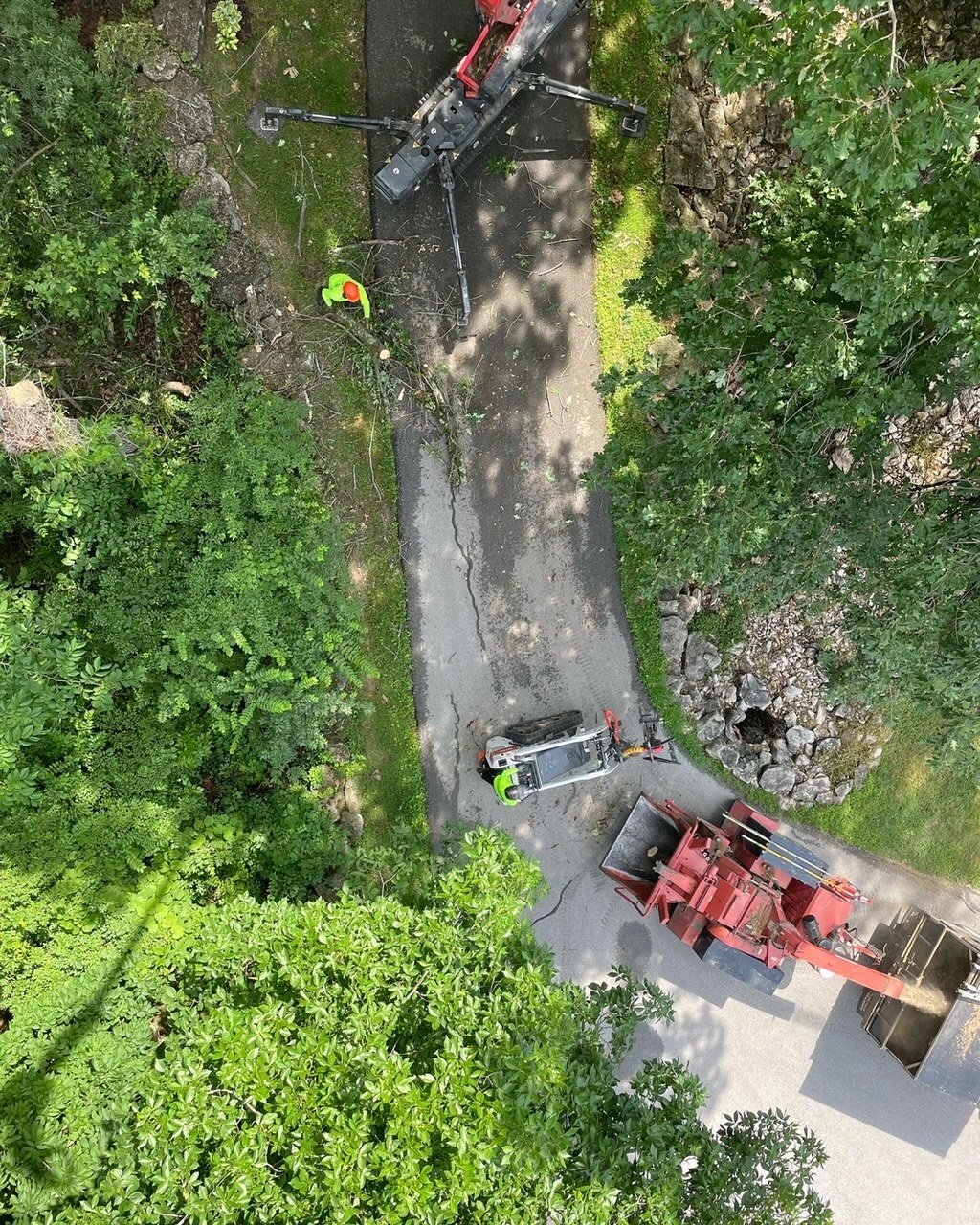 Ratliff team working on clearing path